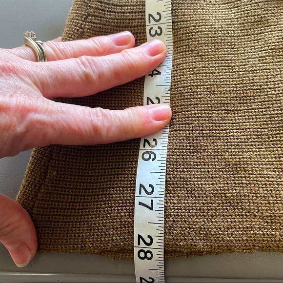 Fever Asymmetrical V-Neck Sweater – Size Medium - Picture 12 of 13